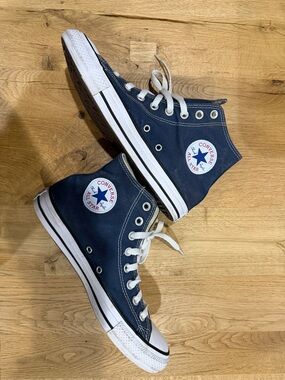 Converse Chuck Taylor High Top Sneakers in Navy and White